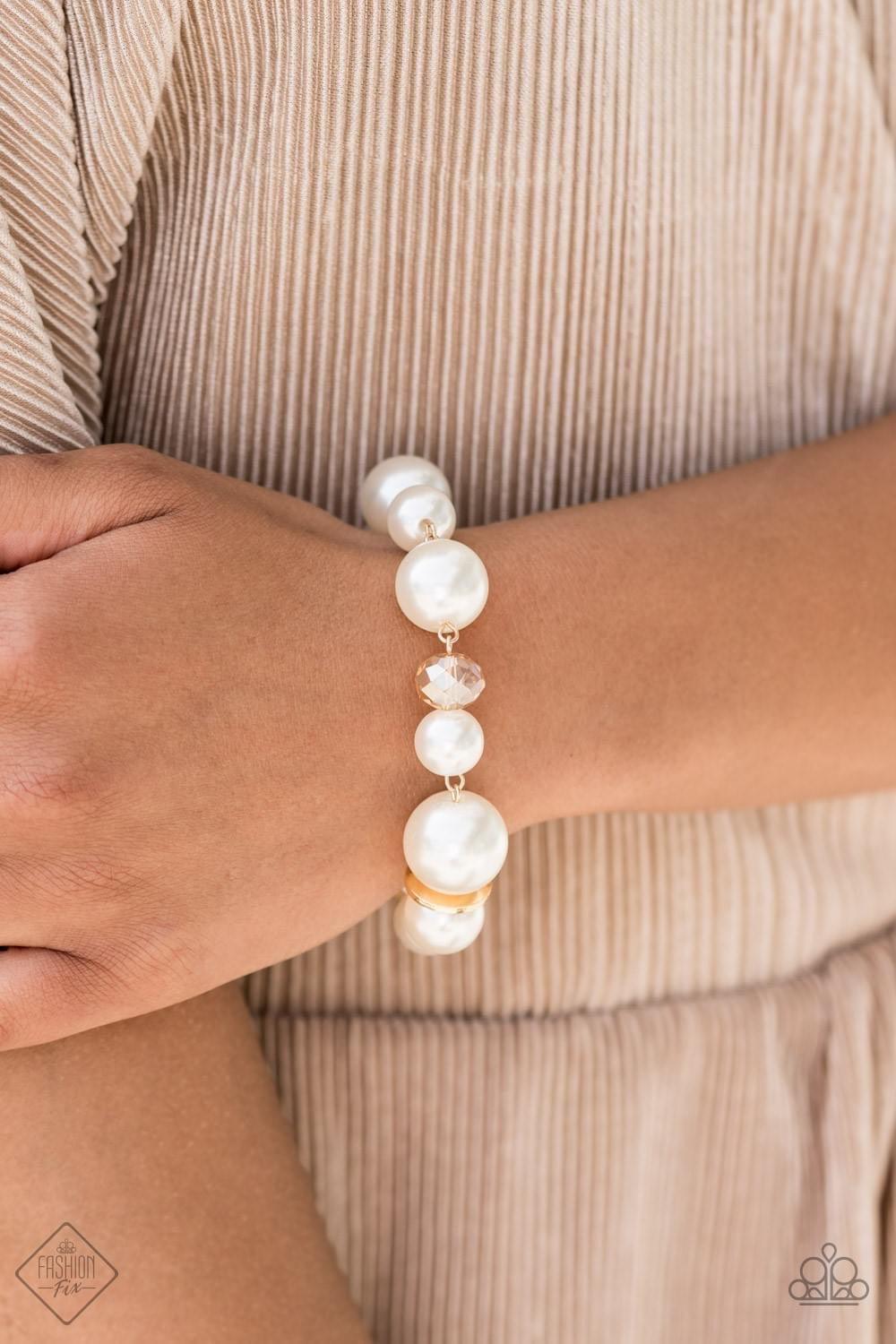 Paparazzi Accessories Fiercely 5th Avenue: FF August 2020 The styles featured in the Fiercely 5th Avenue collection are exactly what you would expect with a name like that: Sleek, classy, metallic designs that you’d find on the streets of New York. The ac