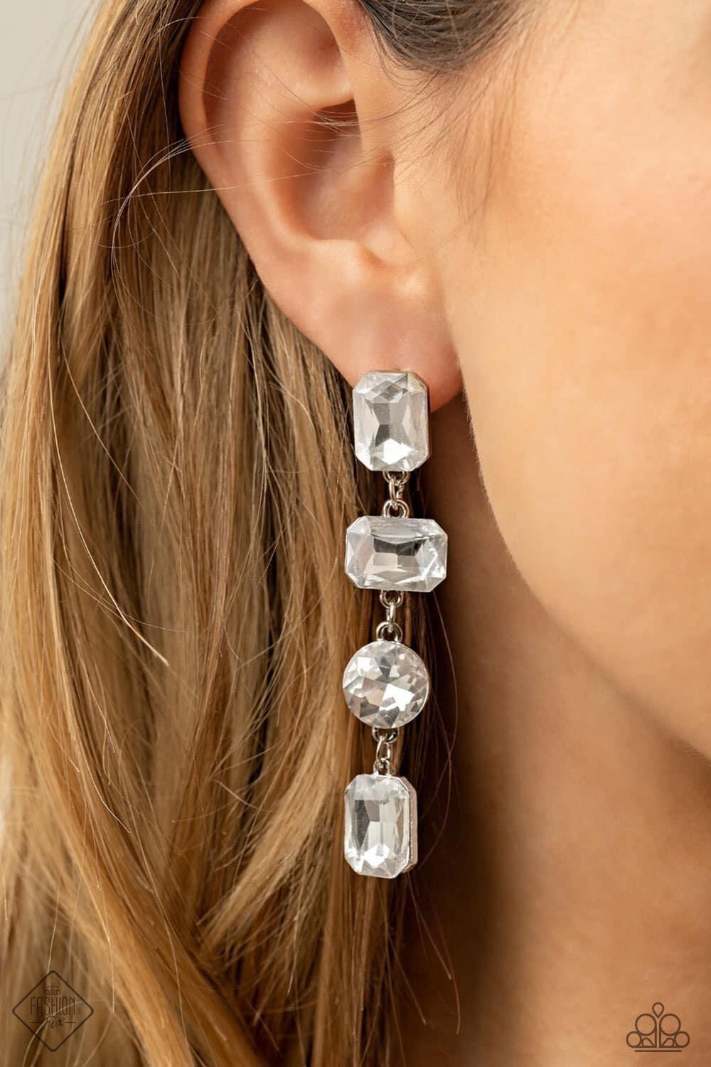 Paparazzi Accessories Sunset Sitings: FF March 2021 Trendsetters are sure to gravitate towards the accessories found in the Sunset Sightings Collection. Featuring more drastic designs, bold colors, and funky combinations found outside the box, the pieces