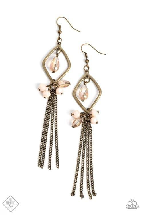 Paparazzi Accessories Glimpses of Malibu: FF November 2021 Featuring playful styles accented with fun pops of color, the Glimpses of Malibu Collection is an endearing assortment of cheerful and whimsical laid-back fashion. From the bubbly outgoing sociali