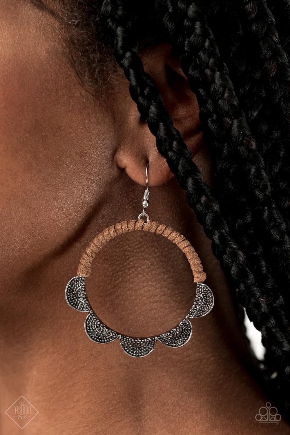 Paparazzi Accessories Sunset Sitings: FF September 2020 Trendsetters are sure to gravitate towards the accessories found in the Sunset Sightings collection. Featuring more drastic designs, bold colors, and funky combinations found outside the box, the pie