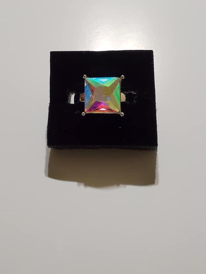 Paparazzi Accessories Ready For Coronation - Multi Fashion Fix Exclusive: April 2021 Jewelry
