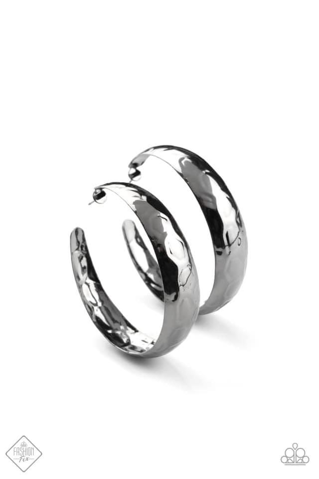 Paparazzi Accessories Magnificent Musings: FF November 2020 The Magnificent Mile in Chicago is where we pulled our inspiration for the Magnificent Musings collection. With a range of shopping venues, the Magnificent Mile is a hub for classic trends with u