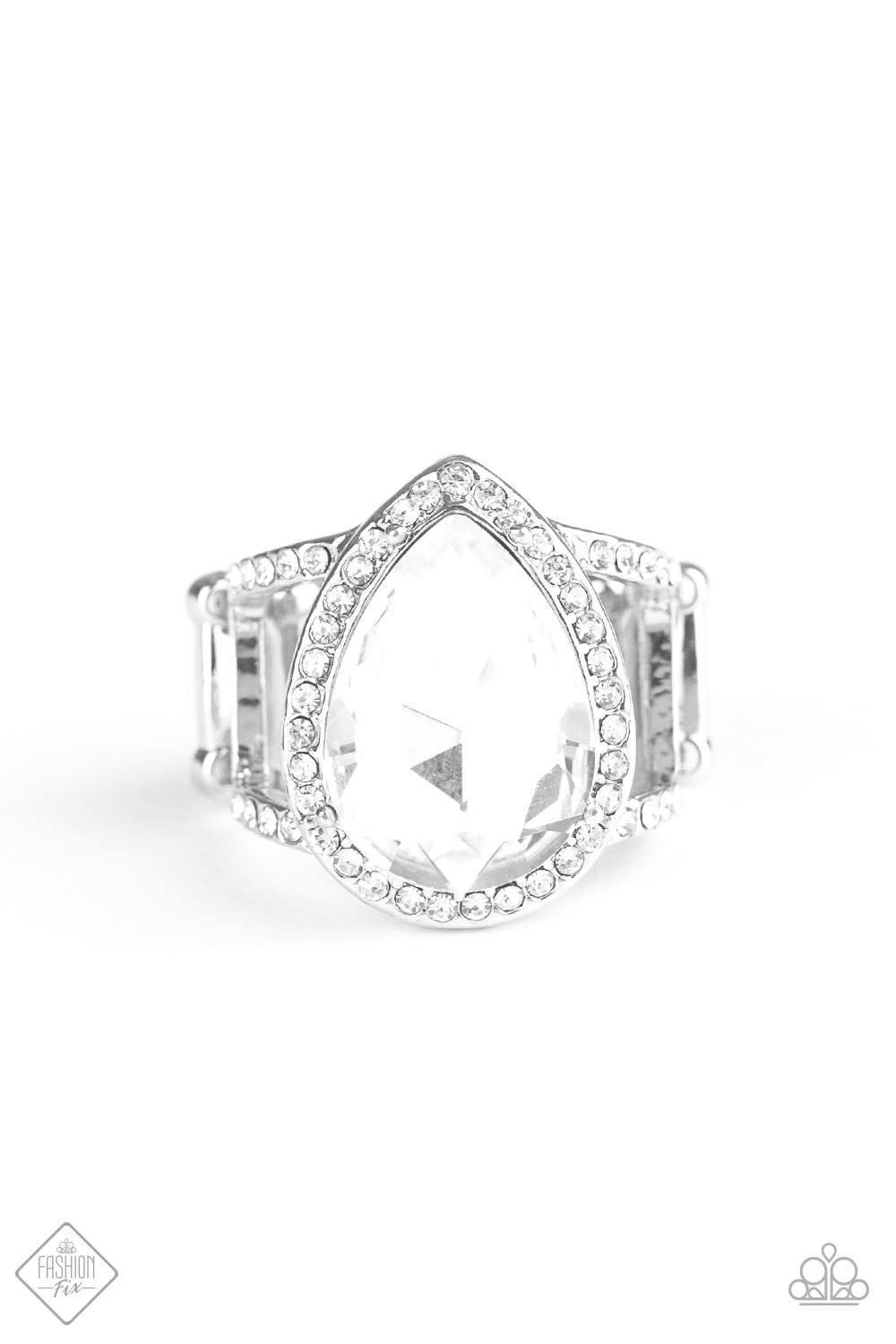 Paparazzi Accessories Fiercely 5th Avenue : FF July 2020 The styles featured in the Fiercely 5th Avenue collection are exactly what you would expect with a name like that: Sleek, classy, metallic designs that you’d find on the streets of New York. The acc