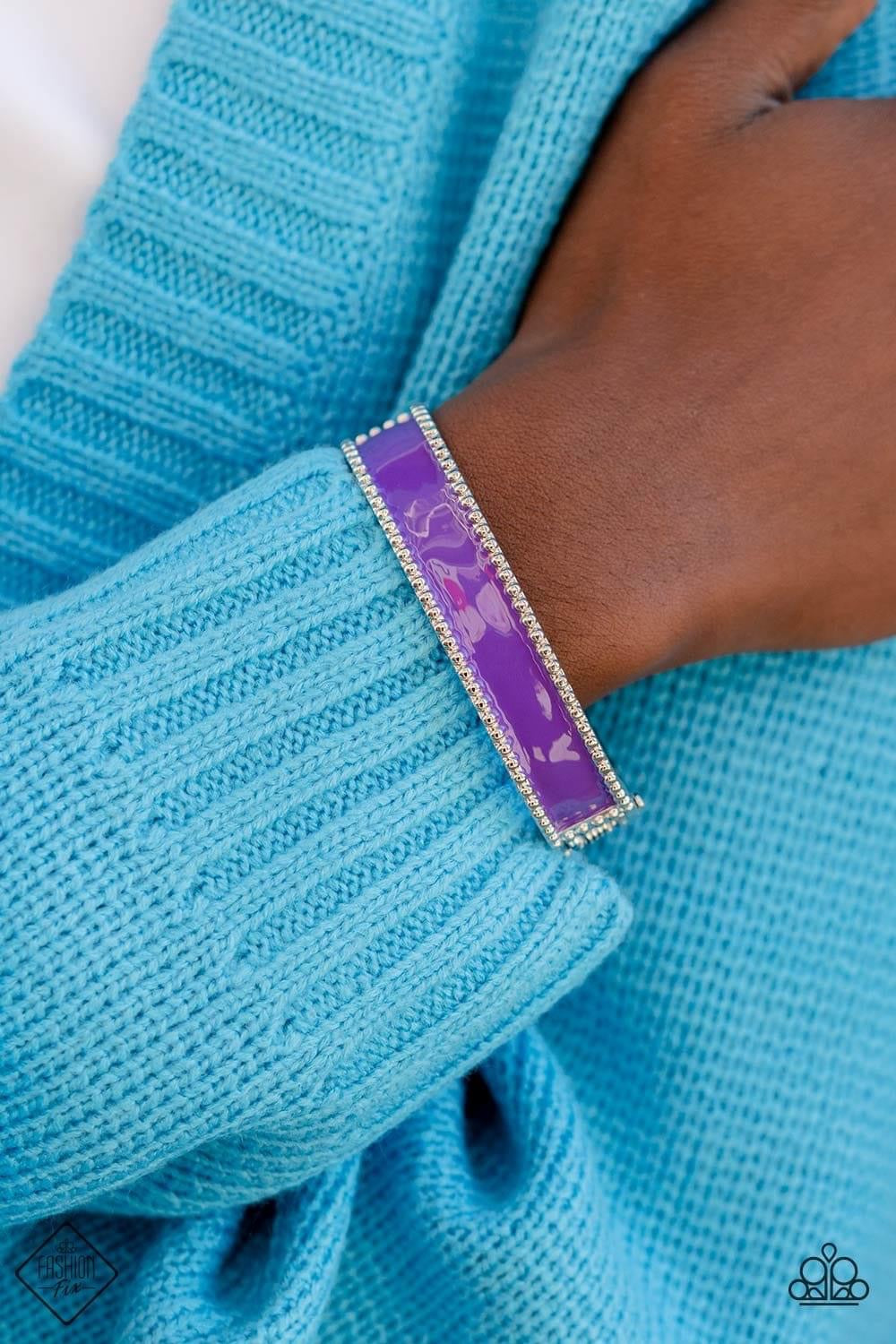 Paparazzi Accessories Sunset Sitings: FF December 2022 Fueled by abstract designs and funky combinations of the most daring trends, the Sunset Sightings Collection features audacious, outside-the-box fashion. Sunset Sightings fashionistas celebrate indivi