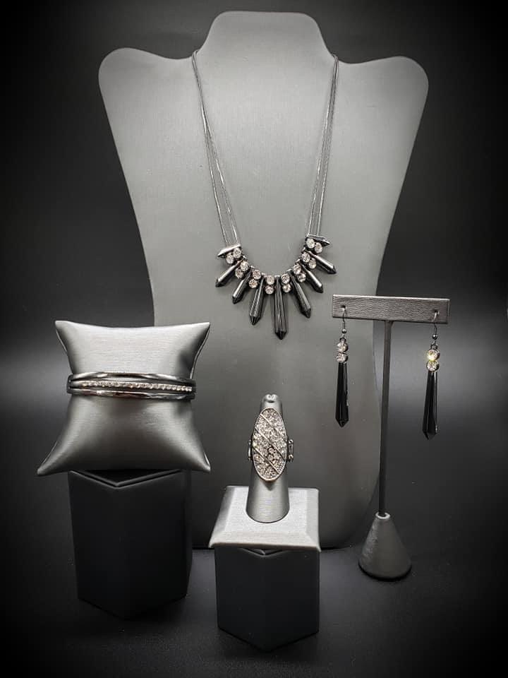 Paparazzi Accessories Magnificent Musings: FF May 2021 The Magnificent Mile in Chicago is where we pulled our inspiration for the Magnificent Musings collection. With a range of shopping venues, the Magnificent Mile is a hub for classic trends with urban