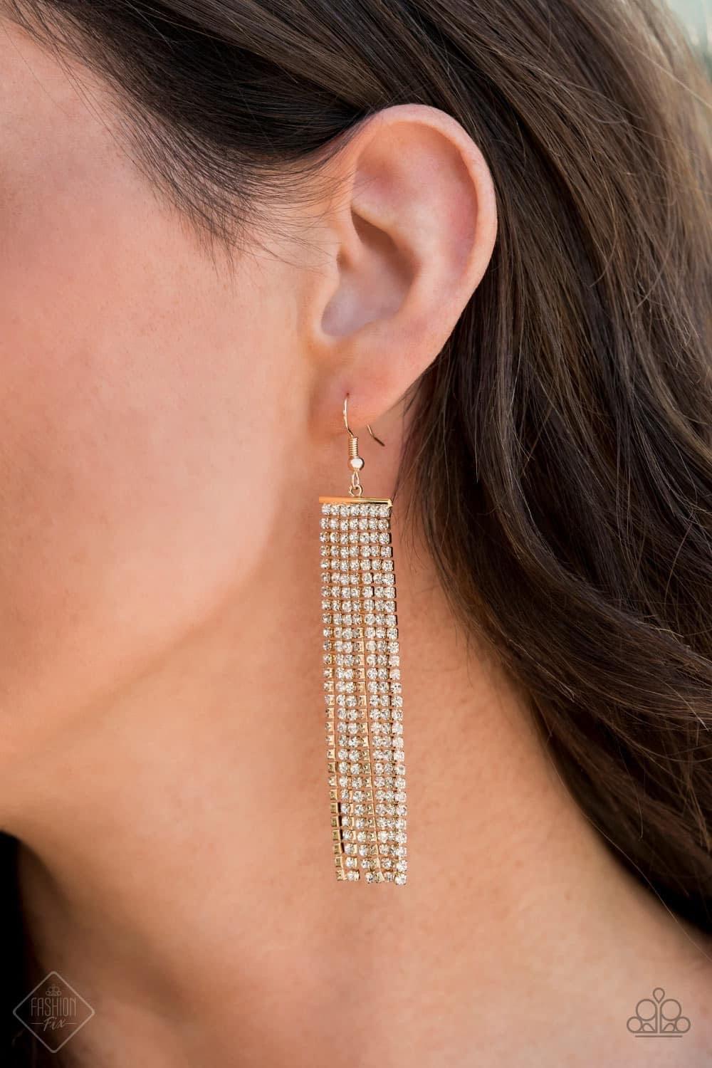Paparazzi Accessories Magnificent Musings: FF June 2020 The Magnificent Mile in Chicago is where we pulled our inspiration for the Magnificent Musings collection. With a range of shopping venues, the Magnificent Mile is a hub for classic trends with urban