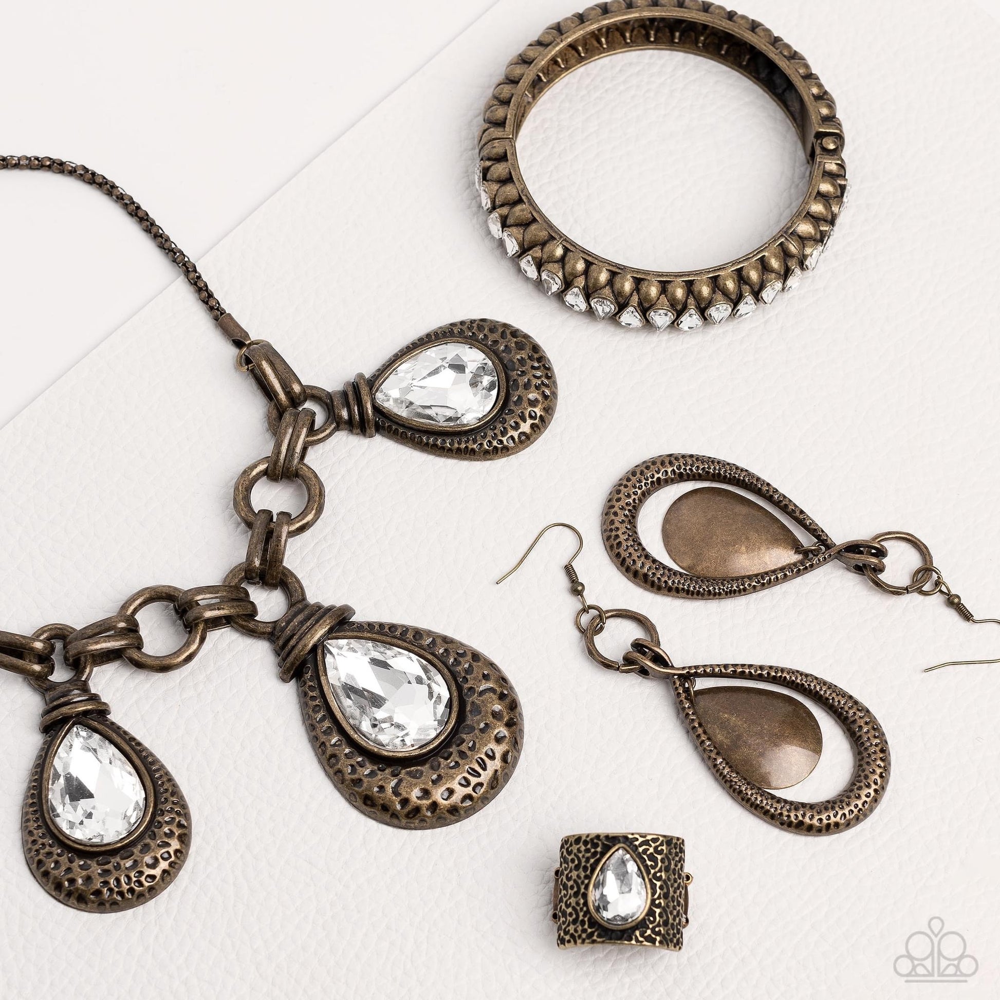Paparazzi Accessories Magnificent Musings: FF January 2023 The Magnificent Musings Collection features bold statement pieces and edgy designs. Reveling in sassy, unapologetic fashion, Magnificent Musings mavens confidently express themselves through glamo