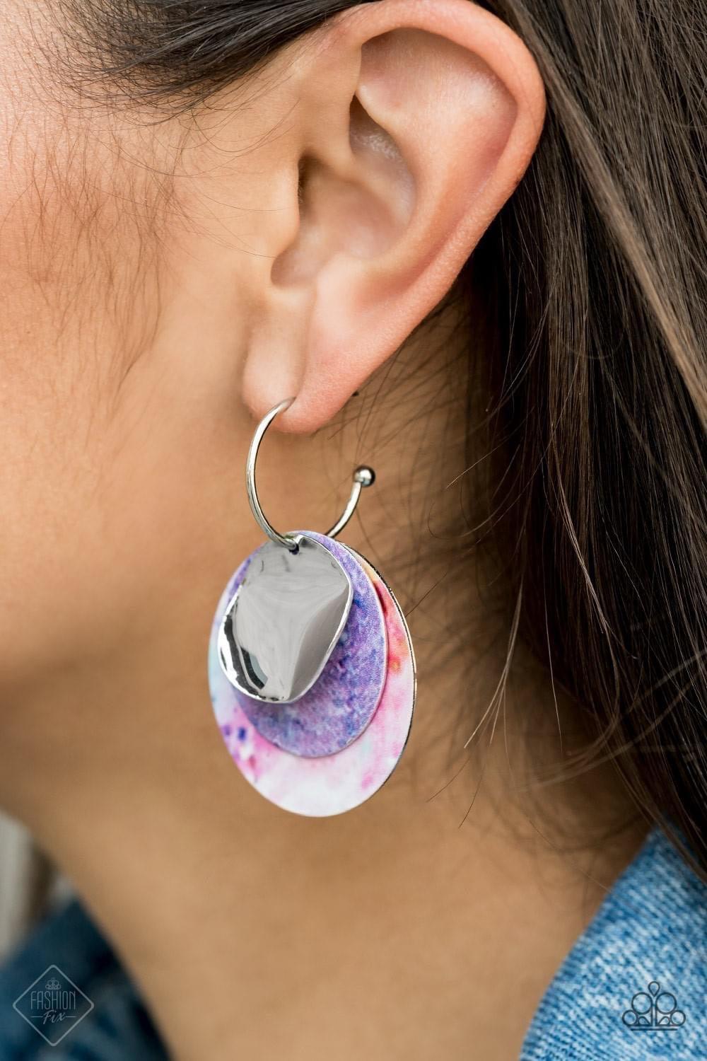 Paparazzi Accessories Sunset Sitings: FF October 2020 Trendsetters are sure to gravitate towards the accessories found in the Sunset Sightings collection. Featuring more drastic designs, bold colors, and funky combinations found outside the box, the piece
