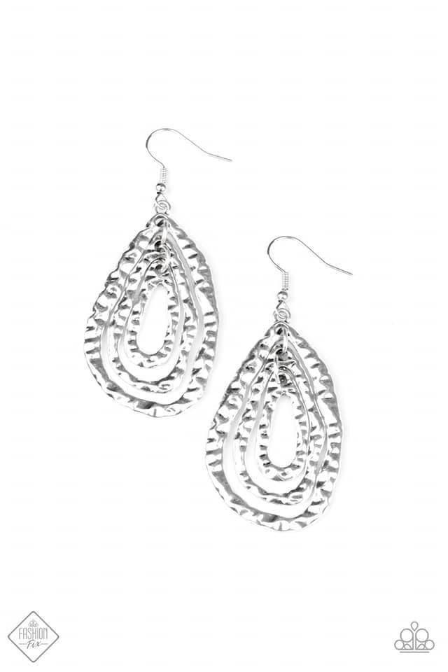 Paparazzi Accessories Simply Santa Fe: September 2020 Earthy, desert-inspired designs are what the Simply Santa Fe collection is all about. Natural stones, indigenous patterns, and vibrant colors of the Southwest are sprinkled throughout this trendy colle
