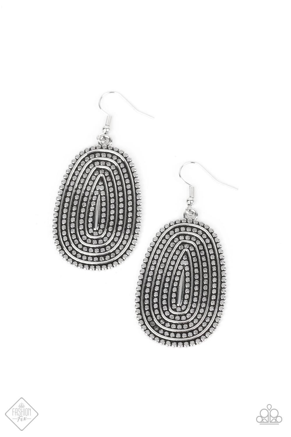 Paparazzi Accessories Simply Santa Fe : FF August 2021 Earthy, desert-inspired designs are what the Simply Santa Fe collection is all about. Natural stones, indigenous patterns, and vibrant colors of the Southwest are sprinkled throughout this trendy coll