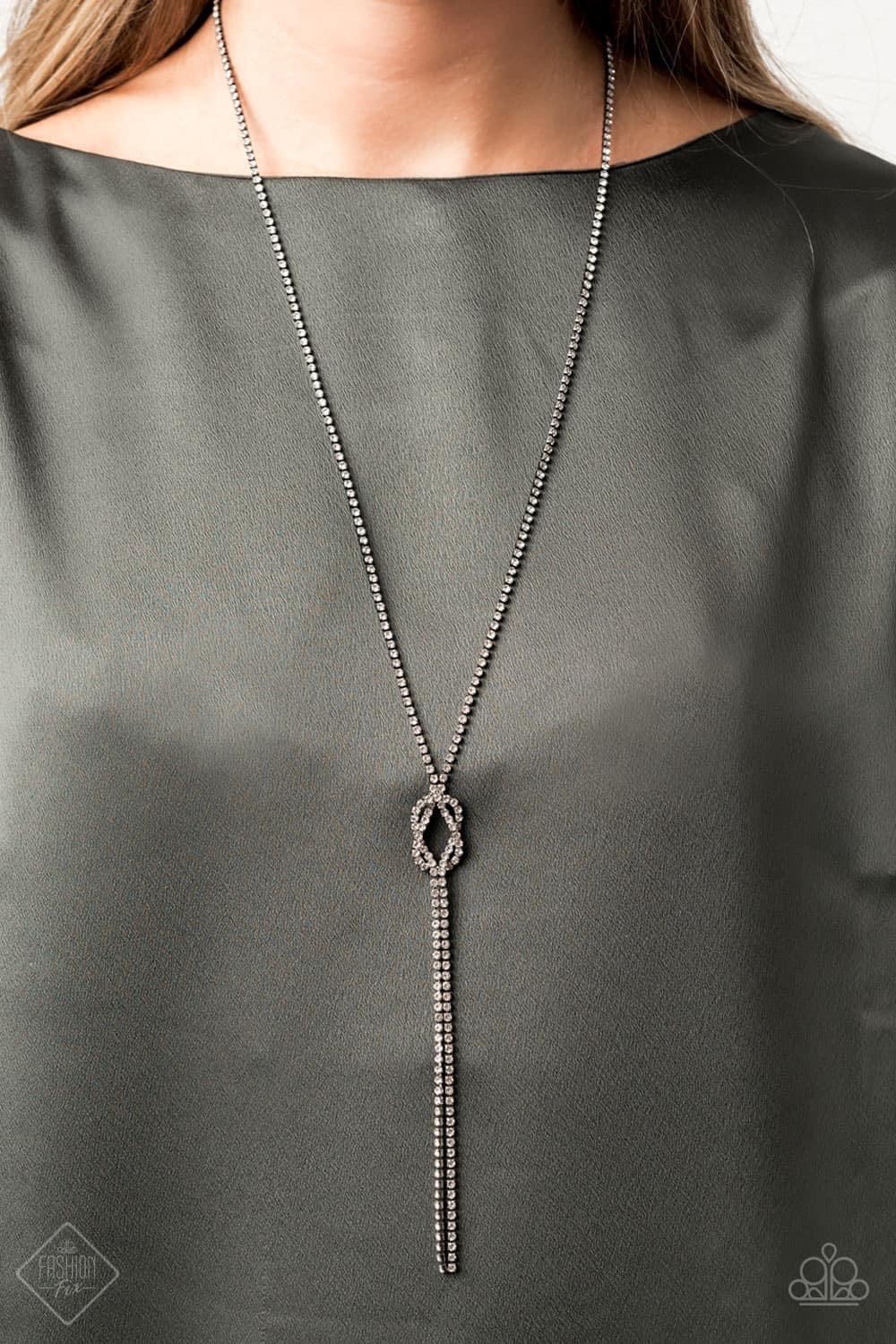 Paparazzi Accessories Magnificent Musings: FF September 2020 The Magnificent Mile in Chicago is where we pulled our inspiration for the Magnificent Musings collection. With a range of shopping venues, the Magnificent Mile is a hub for classic trends with