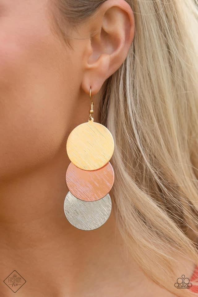Paparazzi Accessories Sunset Sitings: FF May 2020 Trendsetters are sure to gravitate towards the accessories found in the Sunset Sightings collection. Featuring more drastic designs, bold colors, and funky combinations found outside the box, the pieces of