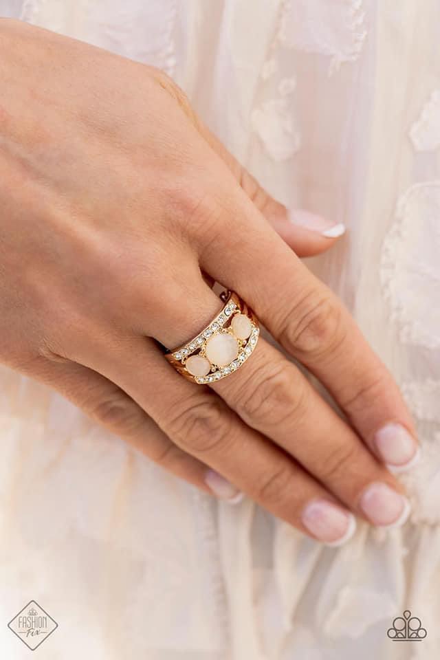 Paparazzi Accessories Fiercely 5th Avenue: June 2021 Fashion Fix The styles featured in the Fiercely 5th Avenue collection are exactly what you would expect with a name like that: Sleek, classy, metallic designs that you’d find on the streets of New York.