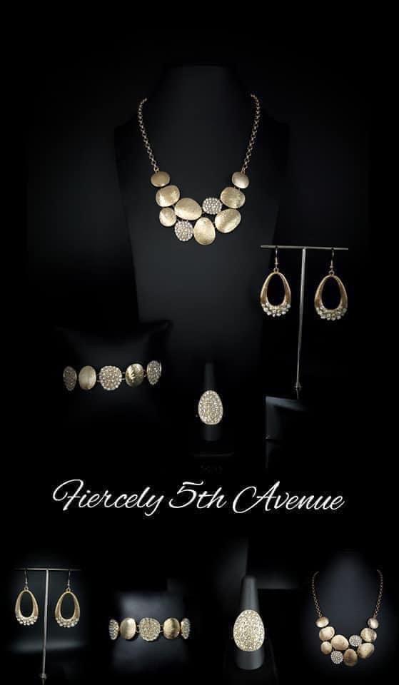 Paparazzi Accessories Fiercely Fifth Avenue: FF December 2020 The styles featured in the Fiercely 5th Avenue collection are exactly what you would expect with a name like that: Sleek, classy, metallic designs that you’d find on the streets of New York. Th