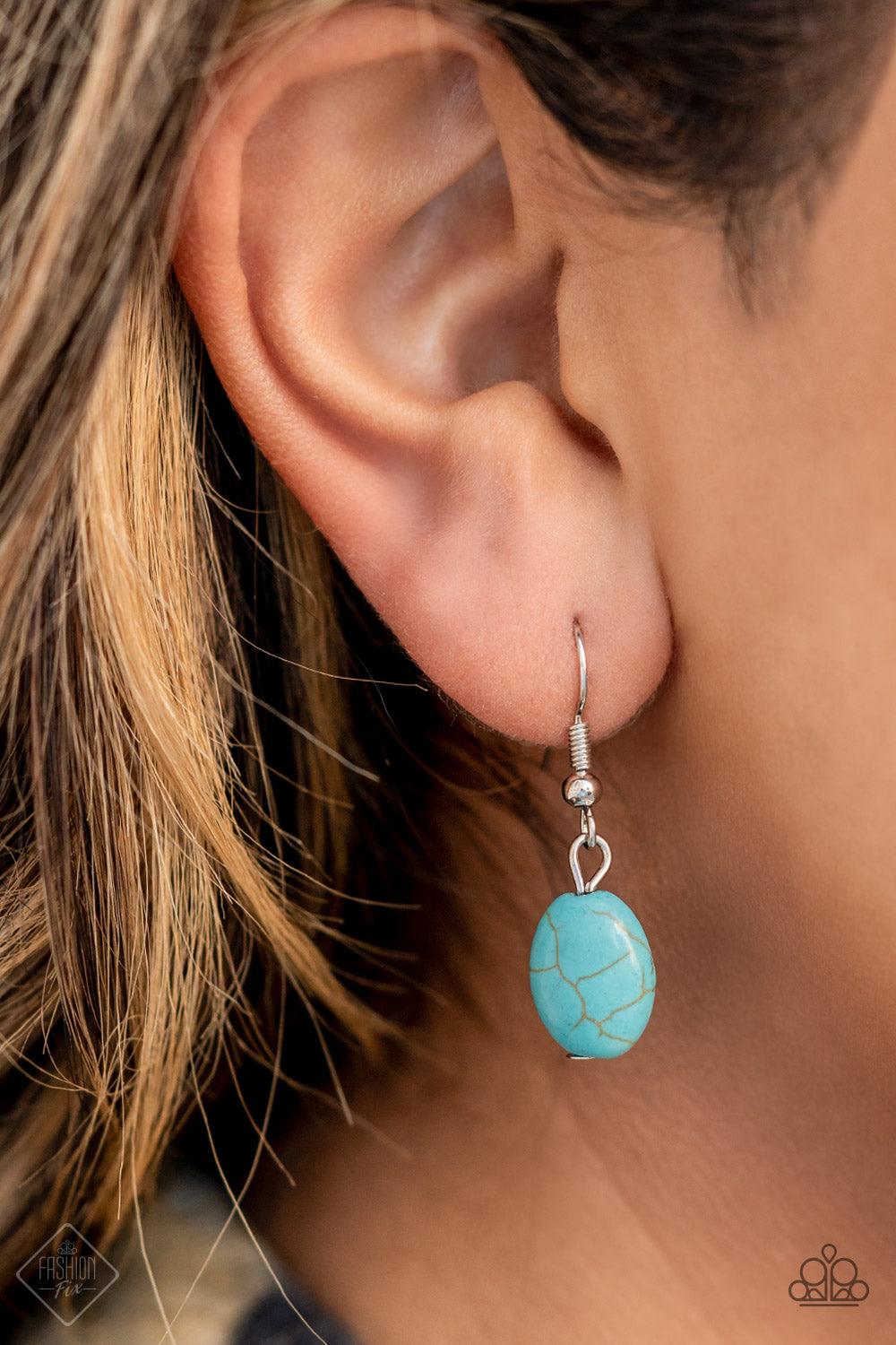 Paparazzi Accessories Simply Santa Fe: FF December 2021 Earthy, desert-inspired designs are what the Simply Santa Fe collection is all about. Natural stones, indigenous patterns, and vibrant colors of the Southwest are sprinkled throughout this trendy col