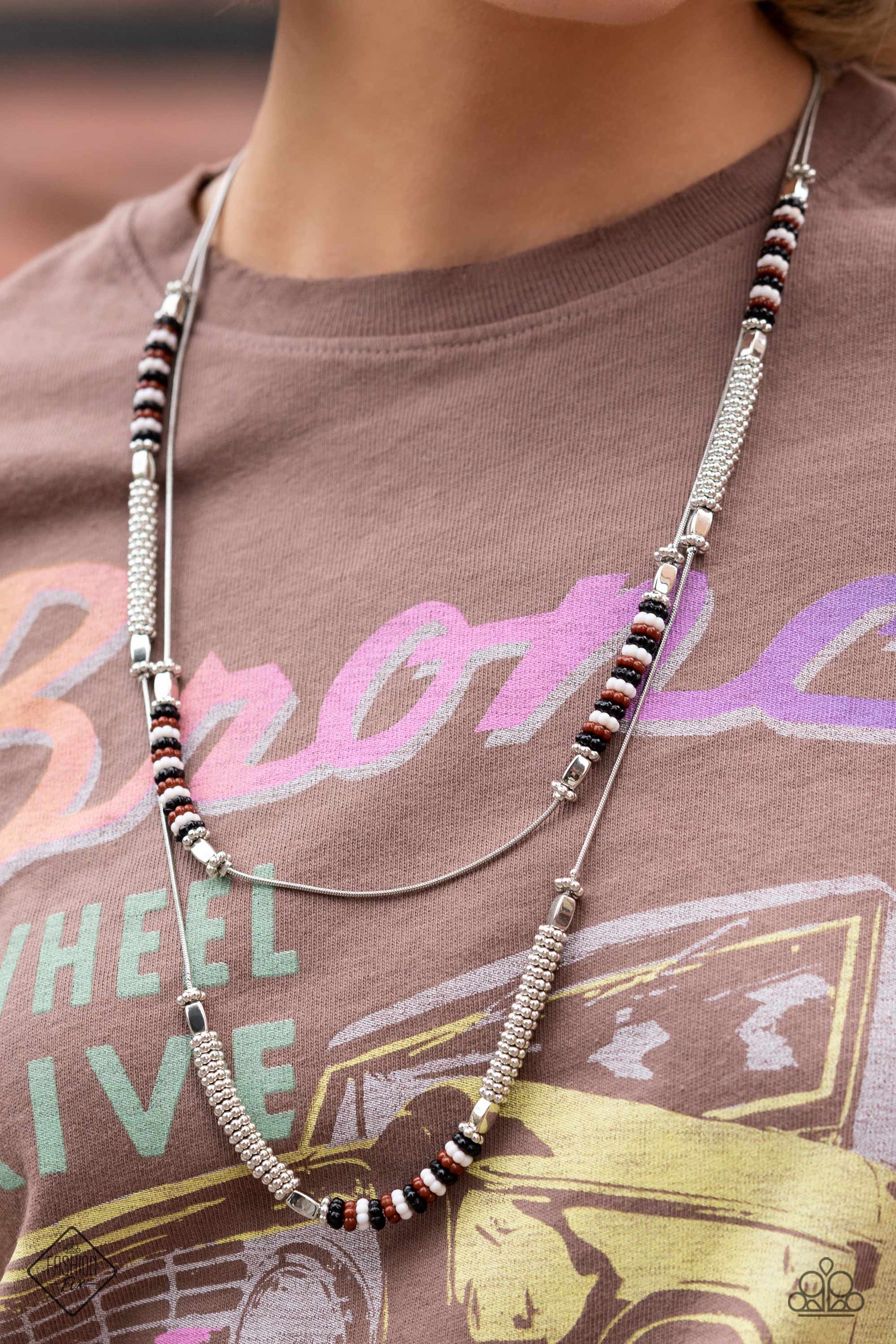 Paparazzi Accessories Sunset Sitings: February 2023 Fueled by abstract designs and funky combinations of the most daring trends, the Sunset Sightings Collection features audacious, outside-the-box fashion. Sunset Sightings fashionistas celebrate individua