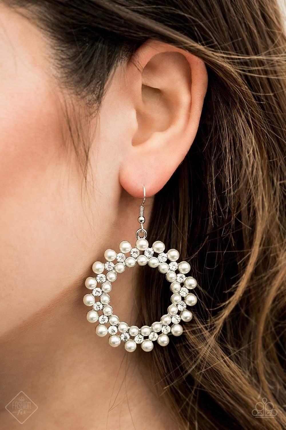 Paparazzi Accessories Fiercely 5th Avenue : FF April 2020 The styles featured in the Fiercely 5th Avenue collection are exactly what you would expect with a name like that: Sleek, classy, metallic designs that you’d find on the streets of New York. The ac