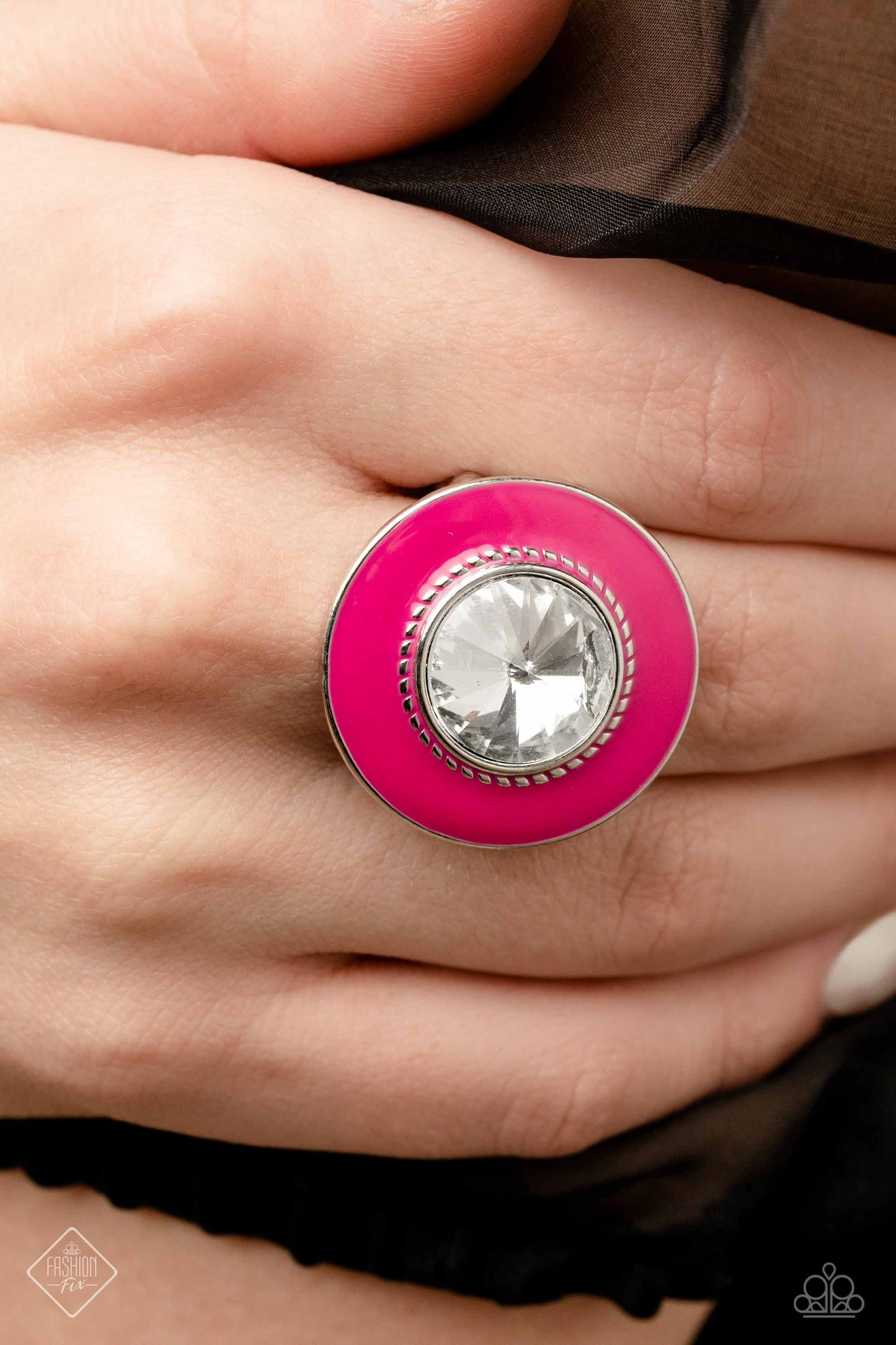 Paparazzi Accessories Glimpses of Malibu: FF January 2023 Featuring playful styles accented with fun pops of color, the Glimpses of Malibu Collection is an endearing assortment of cheerful and whimsical laid-back fashion. From the bubbly outgoing socialit