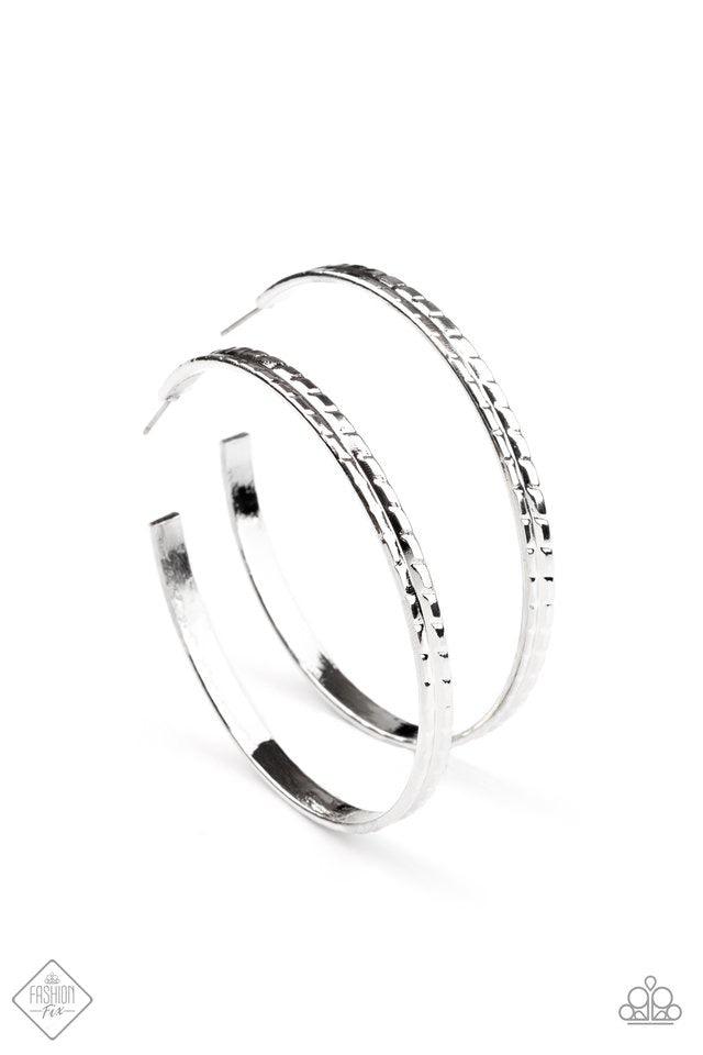 Paparazzi Accessories Sunset Sitings: February 2021 FF Trendsetters are sure to gravitate towards the accessories found in the Sunset Sightings collection. Featuring more drastic designs, bold colors, and funky combinations found outside the box, the piec