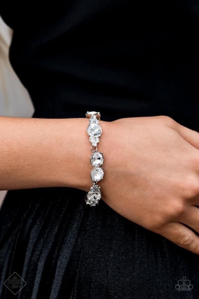 Paparazzi Accessories Fiercely 5th Avenue: FF May 2020 The styles featured in the Fiercely 5th Avenue collection are exactly what you would expect with a name like that: Sleek, classy, metallic designs that you’d find on the streets of New York. The acces