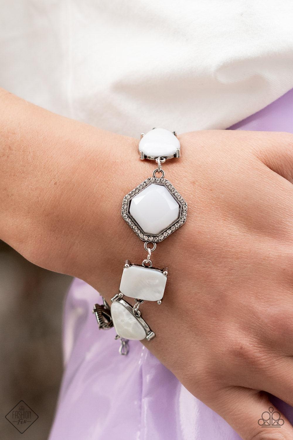 Paparazzi Accessories Sunset Sitings: FF June 2022 Trendsetters are sure to gravitate towards the accessories found in the Sunset Sightings collection. Featuring more drastic designs, bold colors, and funky combinations found outside the box, the pieces o