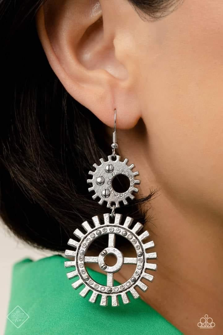 Paparazzi Accessories Magnificent Musings: FF April 2023 The Magnificent Musings Collection features bold statement pieces and edgy designs. Reveling in sassy, unapologetic fashion, Magnificent Musings mavens confidently express themselves through glamoro