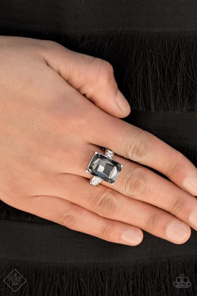Paparazzi Accessories Magnificent Musings : January 2021 FF The Magnificent Mile in Chicago is where we pulled our inspiration for the Magnificent Musings collection. With a range of shopping venues, the Magnificent Mile is a hub for classic trends with u