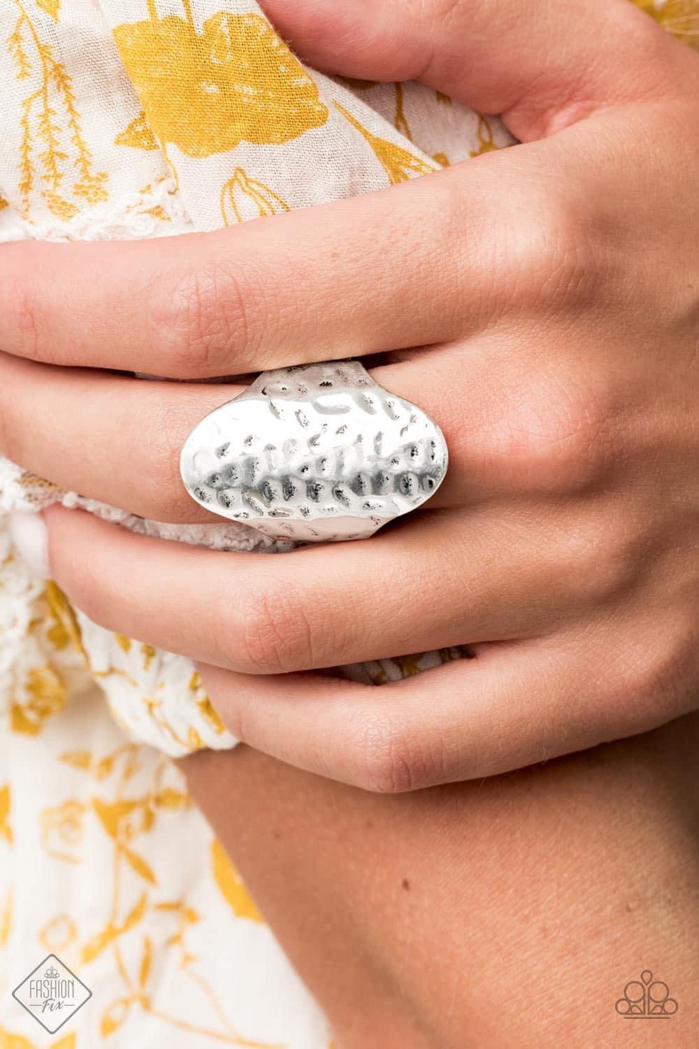 Paparazzi Accessories Simply Santa Fe: September 2020 Earthy, desert-inspired designs are what the Simply Santa Fe collection is all about. Natural stones, indigenous patterns, and vibrant colors of the Southwest are sprinkled throughout this trendy colle