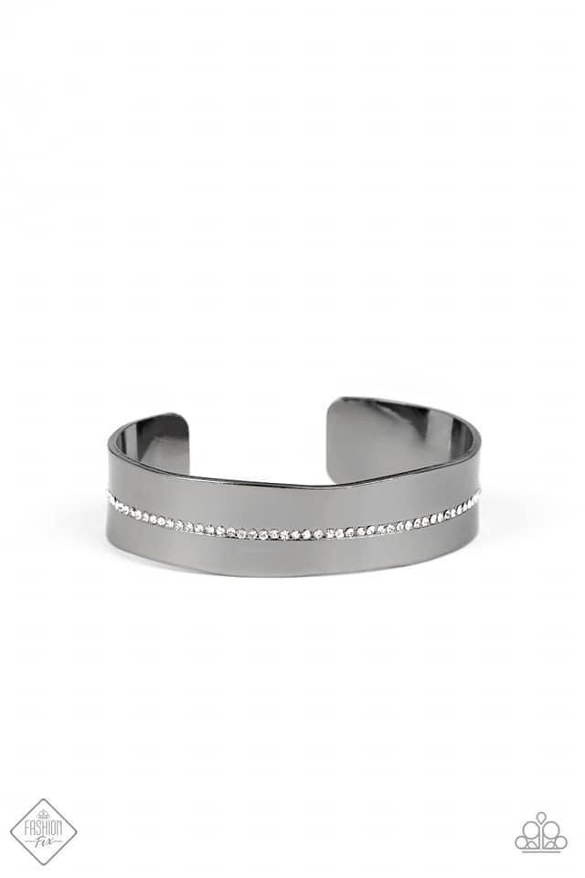 Paparazzi Accessories Magnificent Musings: FF September 2020 The Magnificent Mile in Chicago is where we pulled our inspiration for the Magnificent Musings collection. With a range of shopping venues, the Magnificent Mile is a hub for classic trends with