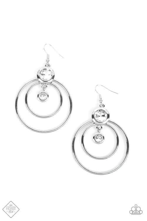 Paparazzi Accessories Fiercely 5th Avenue: FF November 2022 Timeless and classic yet sophisticated and versatile, the Fiercely 5th Avenue Collection features elegant designs and traditional metal finishes. Never one to shy away from a bit of sparkle, the
