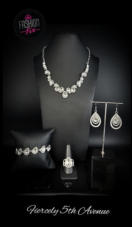 Paparazzi Accessories Fiercely 5th Avenue : FF July 2020 The styles featured in the Fiercely 5th Avenue collection are exactly what you would expect with a name like that: Sleek, classy, metallic designs that you’d find on the streets of New York. The acc