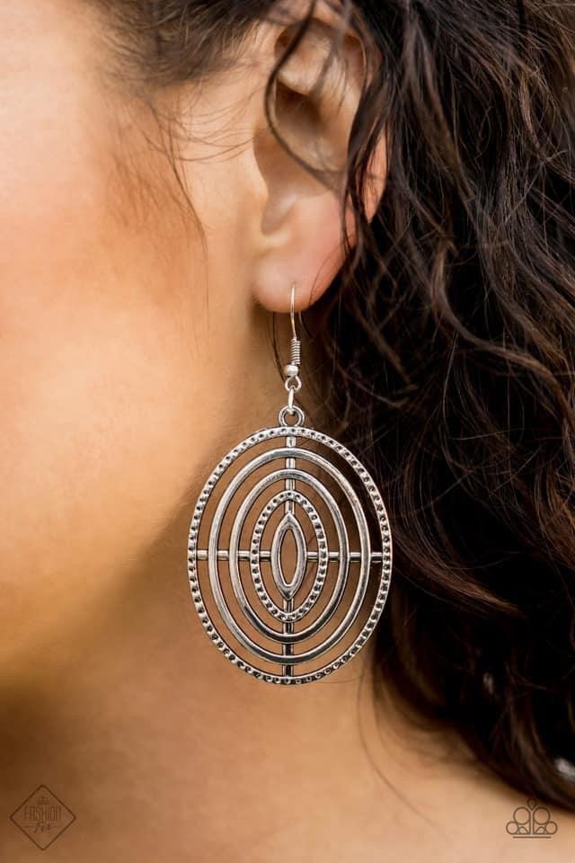 Paparazzi Accessories Sunset Sitings: FF February 2020 Trendsetters are sure to gravitate towards the accessories found in the Sunset Sightings collection. Featuring more drastic designs, bold colors, and funky combinations found outside the box, the piec